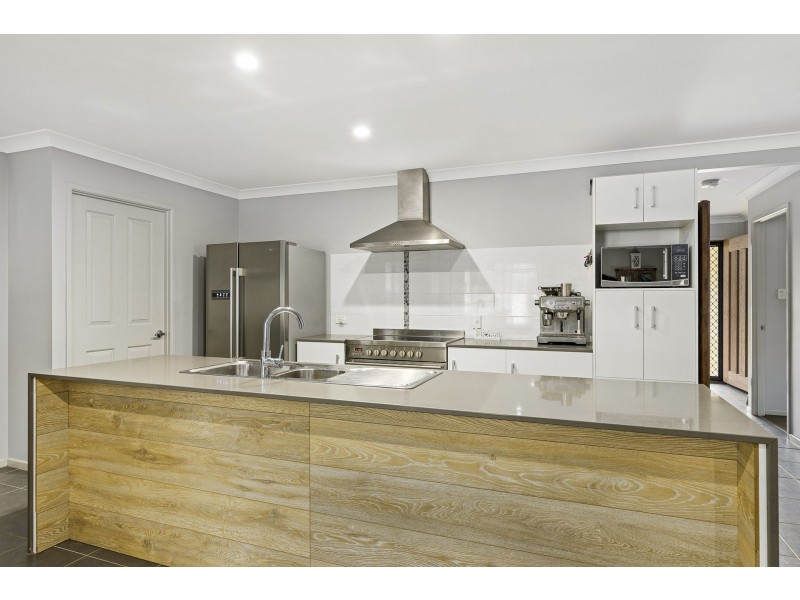 99 Bridges Road, Morayfield QLD 4506