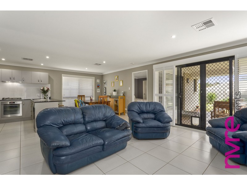 33 Nocturnal Promenade, Narangba QLD 4504