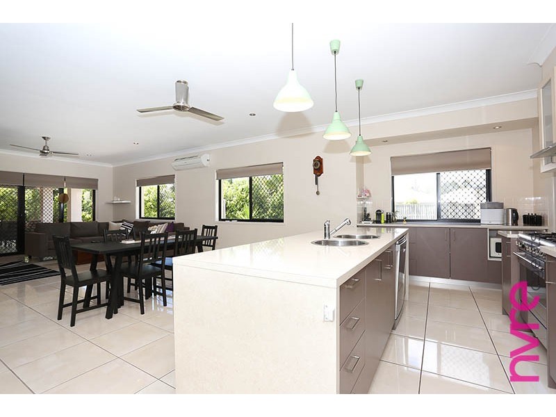 6 Crinum Court, Narangba QLD 4504