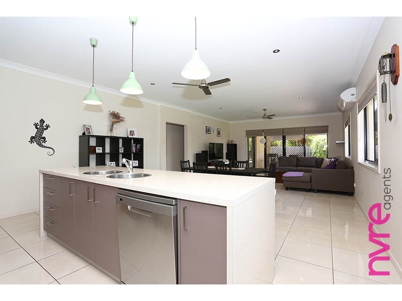 6 Crinum Court, Narangba QLD 4504