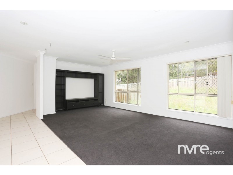 7 Boronia Outlook, Narangba QLD 4504