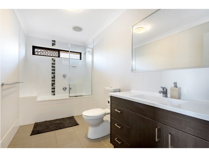 1/22 Lennon Boulevard, Narangba QLD 4504