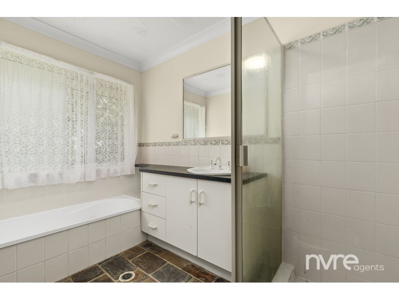 15 Timbertrail Place, Morayfield QLD 4506