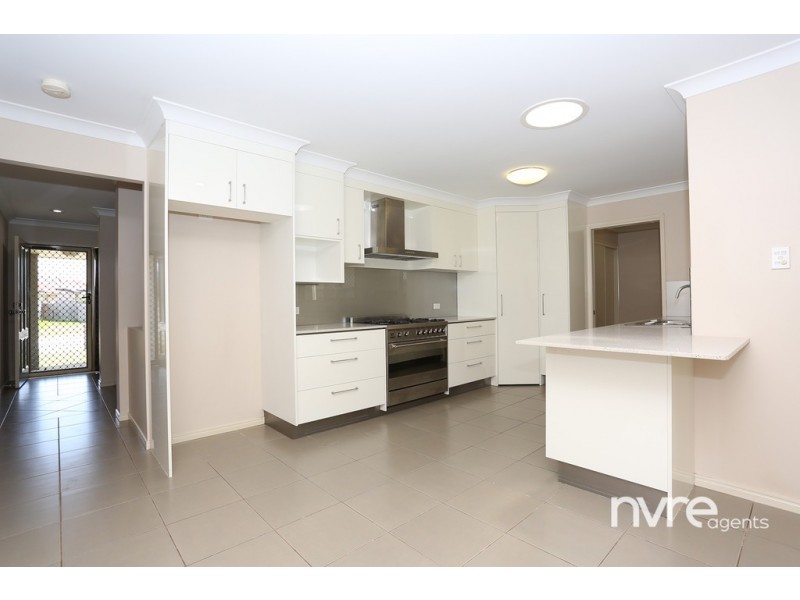 39 Summerhill Drive, Morayfield QLD 4506