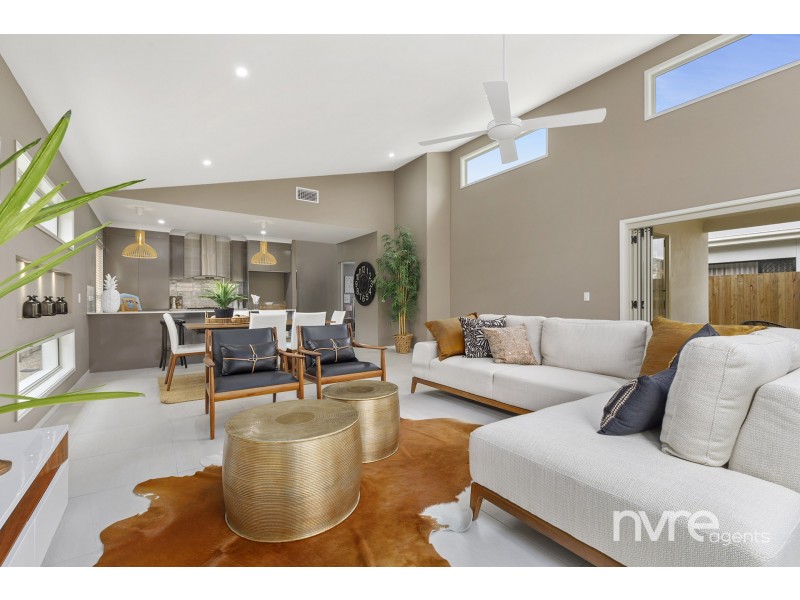 33 Jinibara Crescent, Narangba QLD 4504