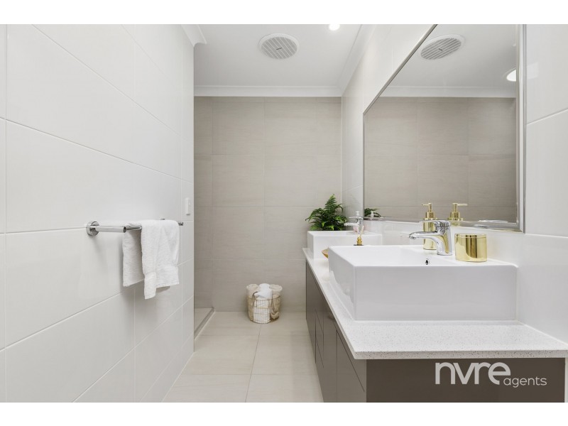 33 Jinibara Crescent, Narangba QLD 4504