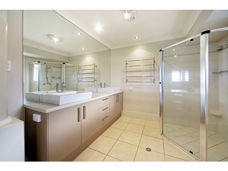 222 Nairn Road, Morayfield QLD 4506