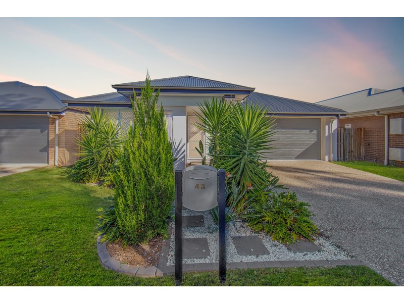 43 Hughes Rd East, Dakabin QLD 4503