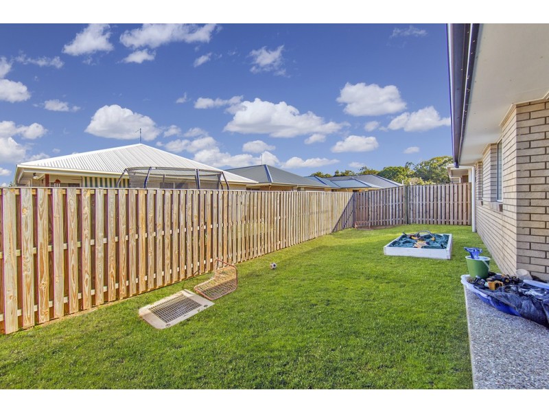 43 Hughes Rd East, Dakabin QLD 4503
