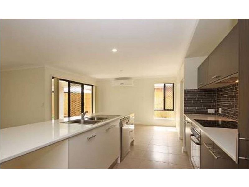35 Denham Crescent, North Lakes QLD 4509