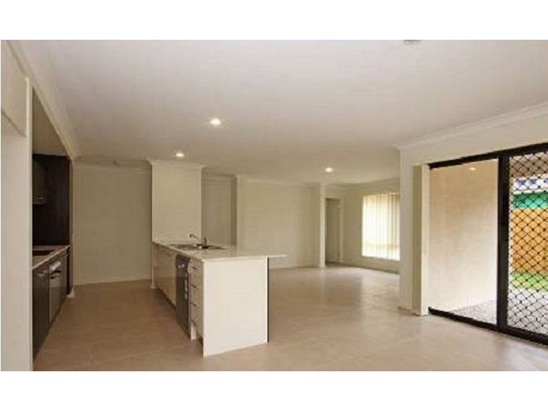 35 Denham Crescent, North Lakes QLD 4509