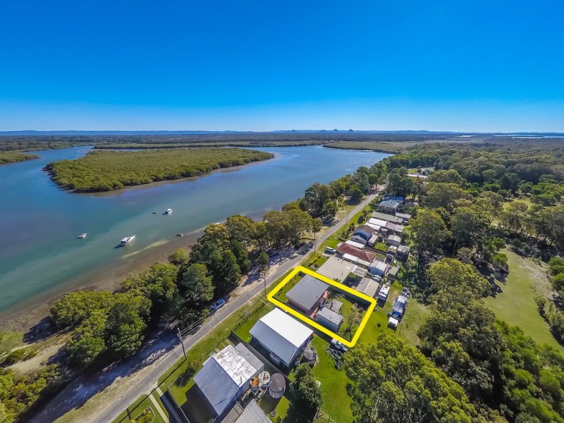 32 Moffatt Esplanade, Toorbul QLD 4510