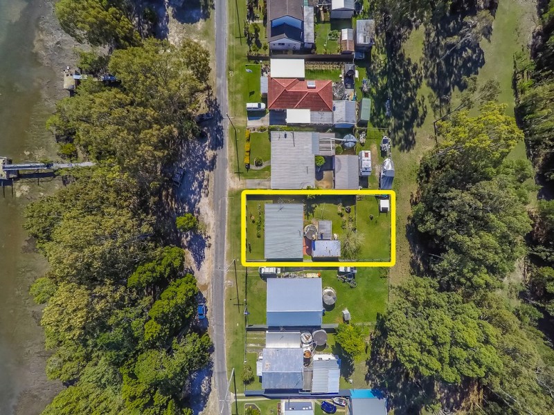 32 Moffatt Esplanade, Toorbul QLD 4510