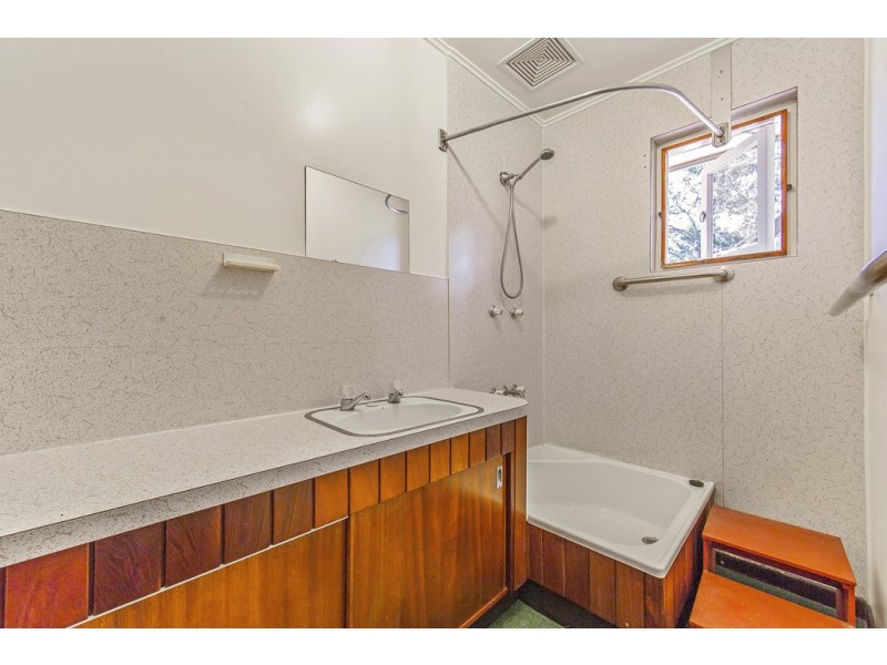 32 Moffatt Esplanade, Toorbul QLD 4510