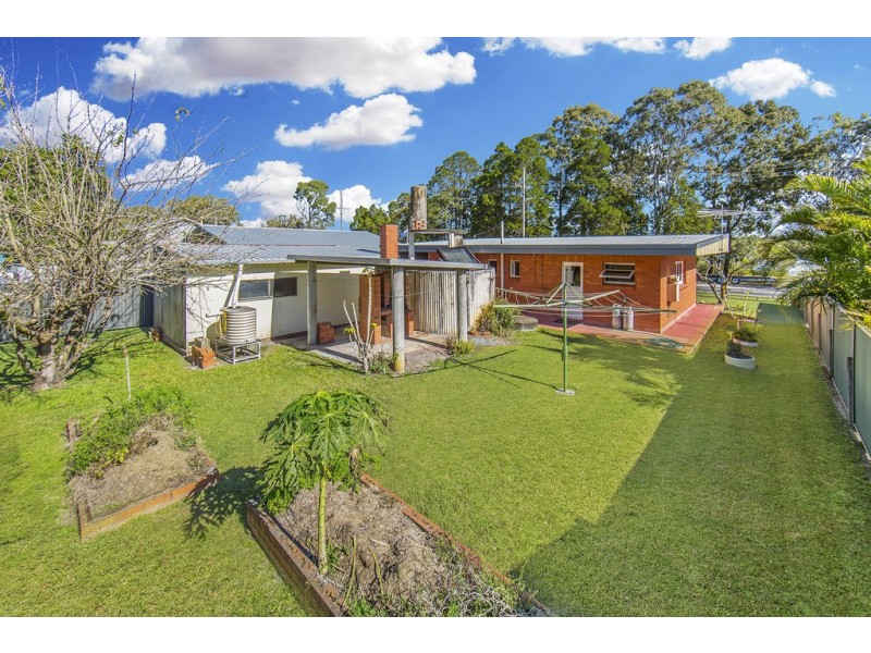 32 Moffatt Esplanade, Toorbul QLD 4510