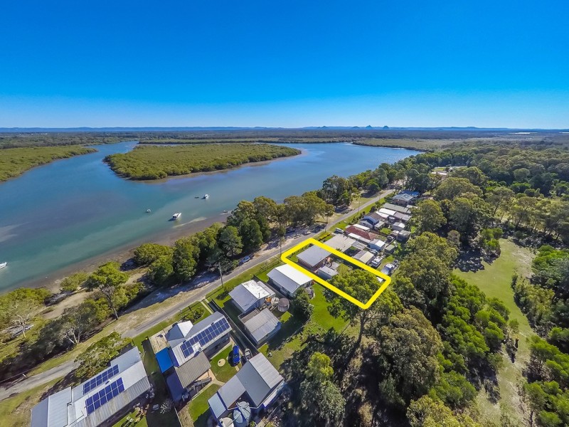 32 Moffatt Esplanade, Toorbul QLD 4510