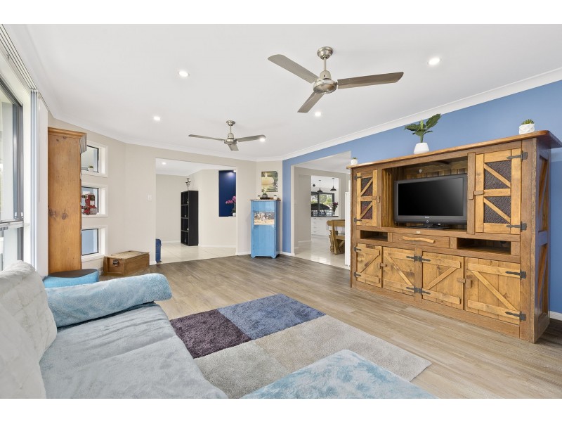 8 Waterway Crescent, Narangba QLD 4504
