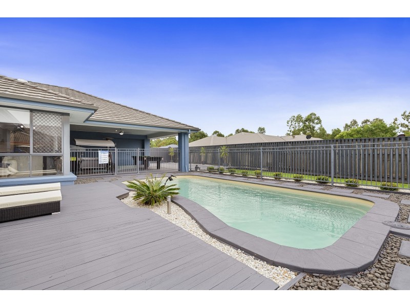 8 Waterway Crescent, Narangba QLD 4504