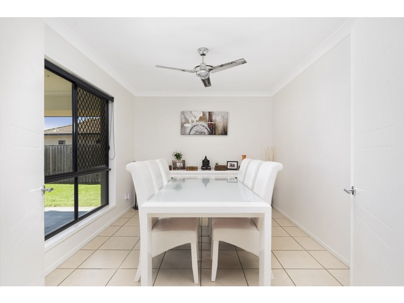 20 Lookout Place, Narangba QLD 4504