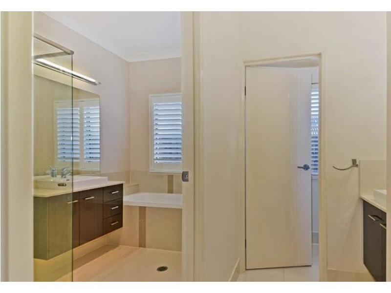 7 Fantail Crescent, Mango Hill QLD 4509