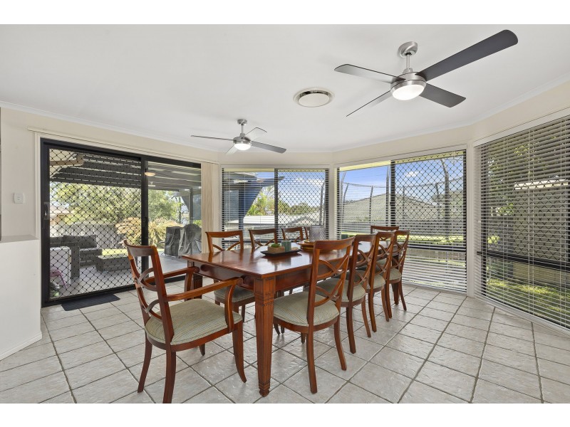 42 Chilton Crescent, North Lakes QLD 4509