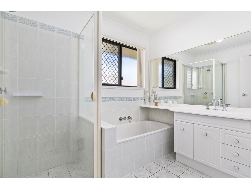 42 Chilton Crescent, North Lakes QLD 4509
