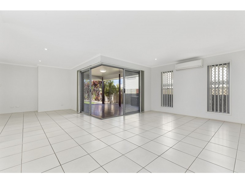 6 Champion Circuit, Narangba QLD 4504