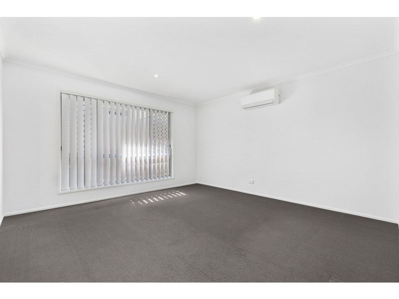 6 Champion Circuit, Narangba QLD 4504