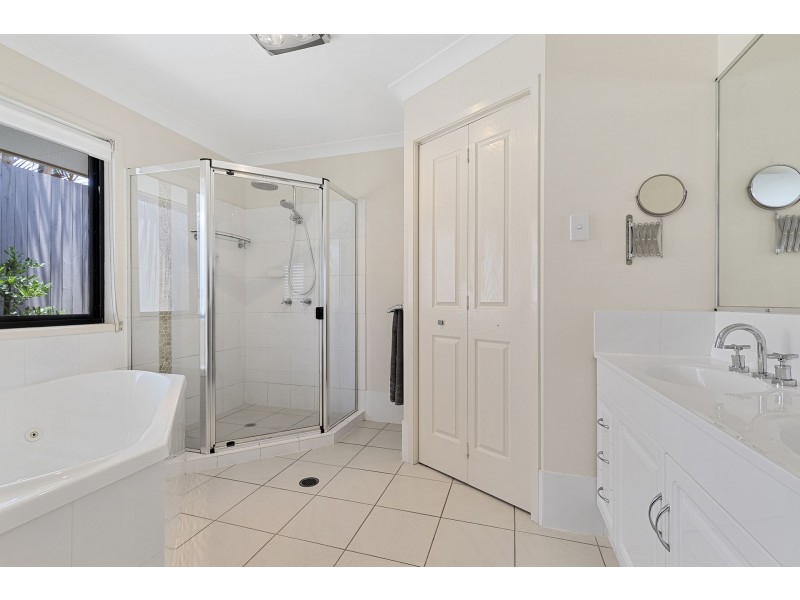 16 Wellington Road, Murrumba Downs QLD 4503