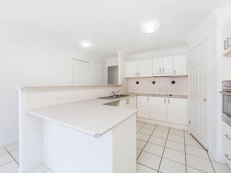 17 Cambridge Street, Rothwell QLD 4022