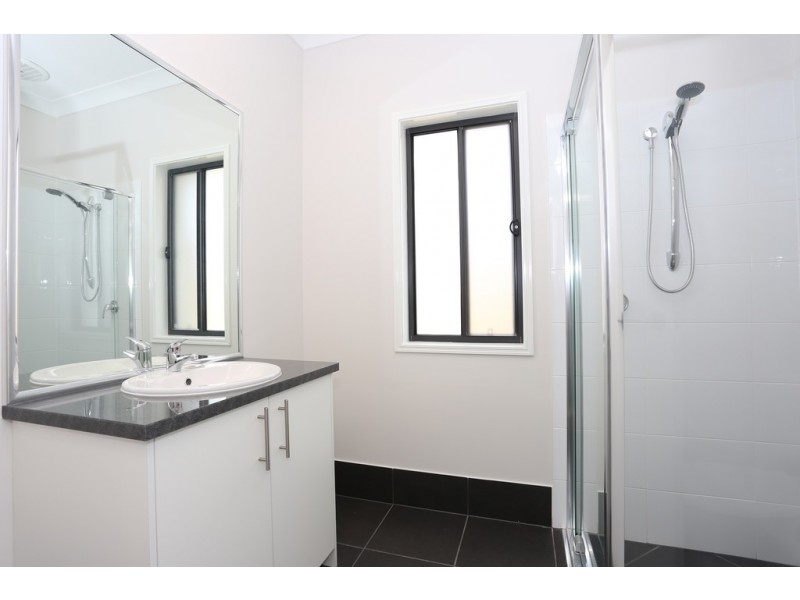 140 Campbell Drive, Mango Hill QLD 4509