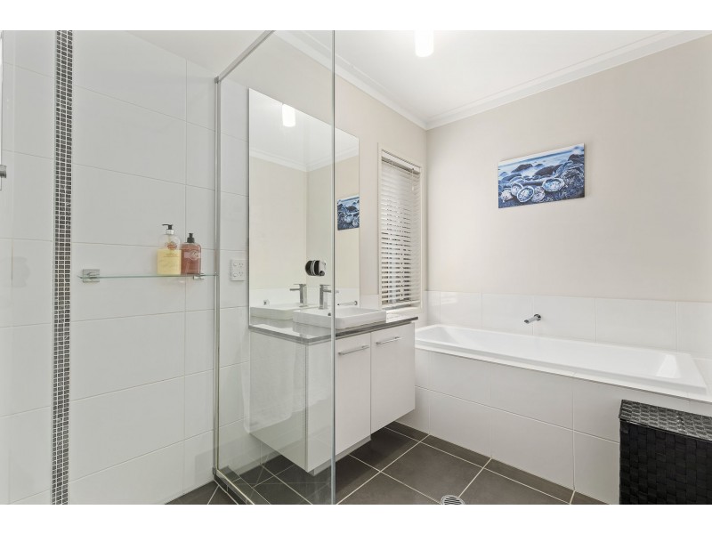 10 Swallow Street, Griffin QLD 4503