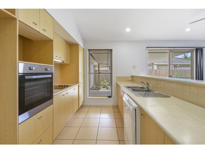 21 Dotterel Crescent, North Lakes QLD 4509