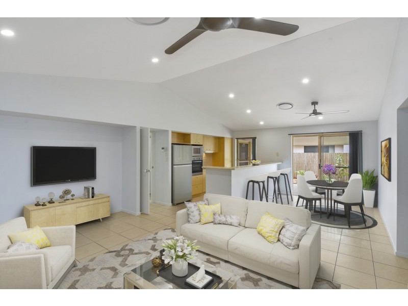 21 Dotterel Crescent, North Lakes QLD 4509