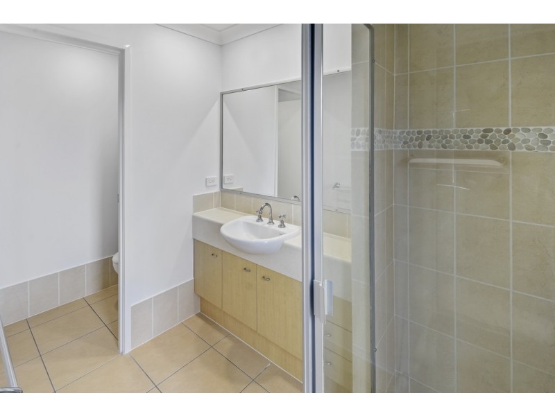 21 Dotterel Crescent, North Lakes QLD 4509