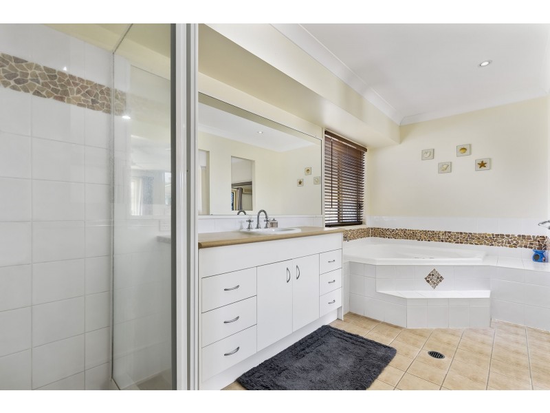 15 Outlook Place, Narangba QLD 4504