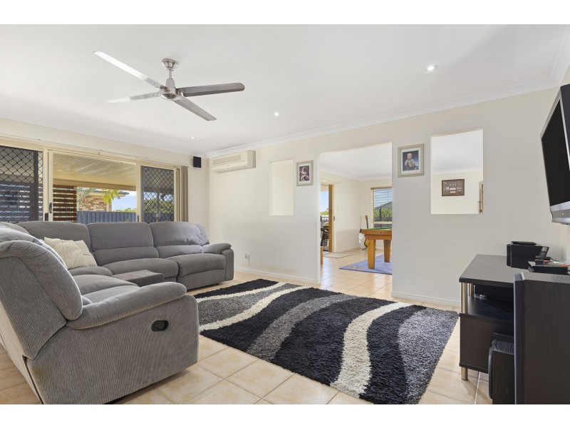 15 Outlook Place, Narangba QLD 4504