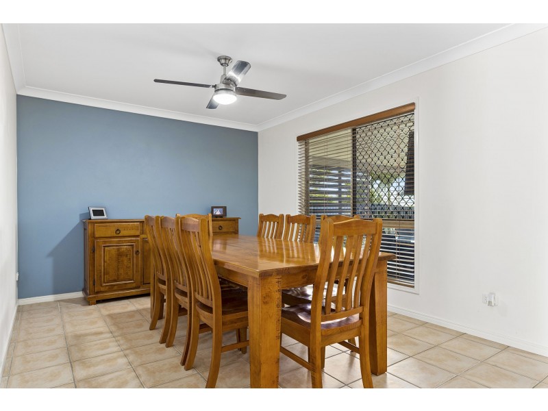 15 Outlook Place, Narangba QLD 4504