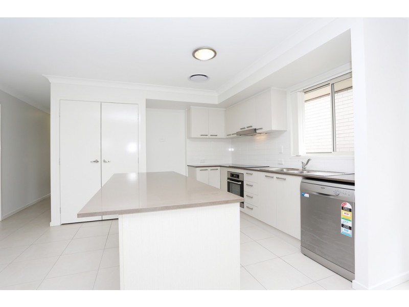 74 Mapleton Drive, North Lakes QLD 4509