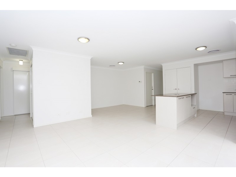 74 Mapleton Drive, North Lakes QLD 4509