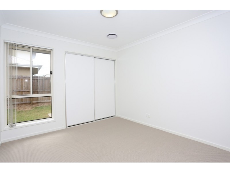 74 Mapleton Drive, North Lakes QLD 4509