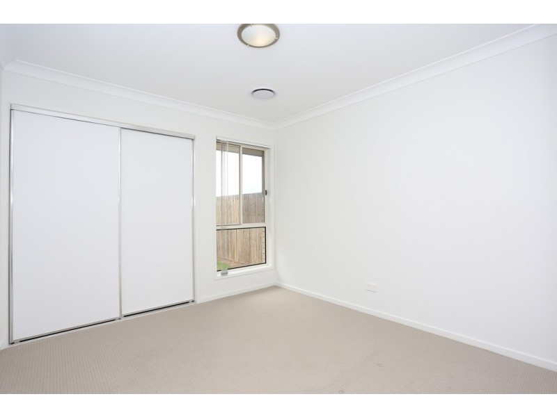 74 Mapleton Drive, North Lakes QLD 4509