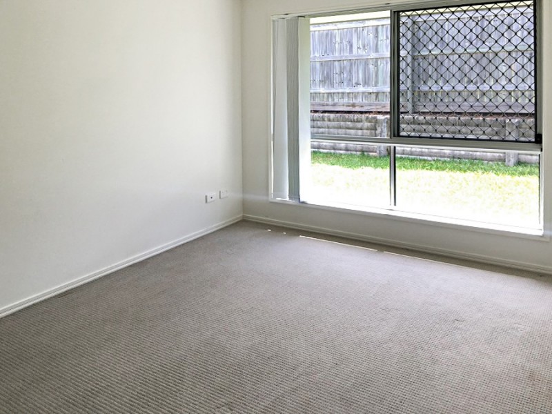 2/5 Lygon Place, Kallangur QLD 4503