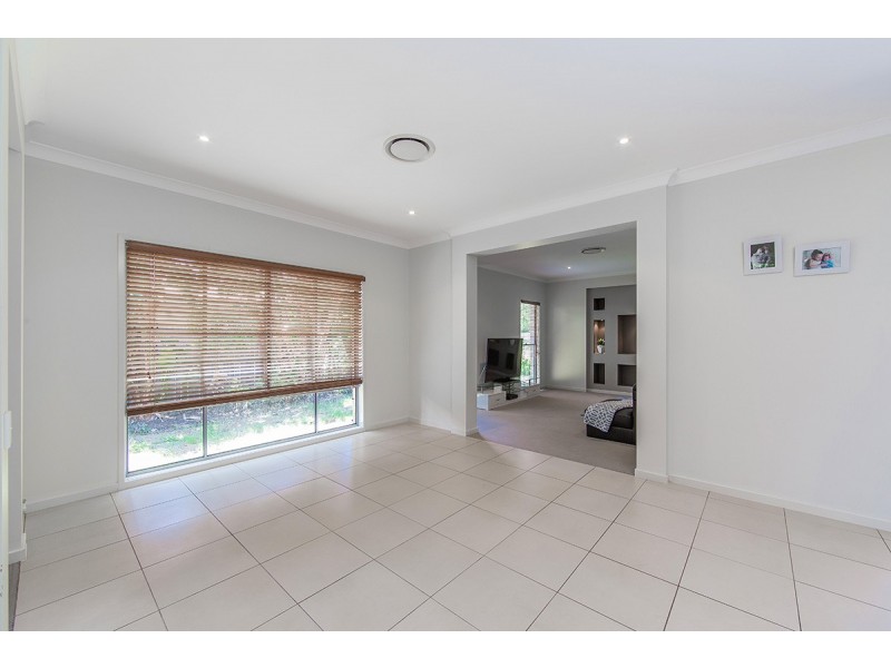 24 Elkington Circuit, North Lakes QLD 4509