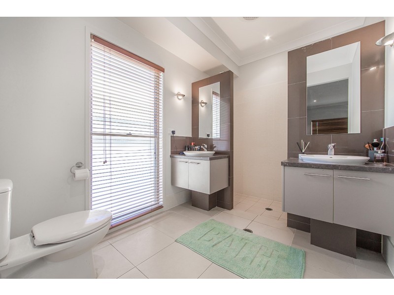 24 Elkington Circuit, North Lakes QLD 4509