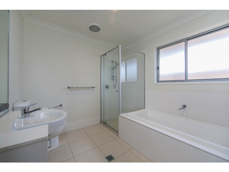 32 Whitehorse Road, Dakabin QLD 4503