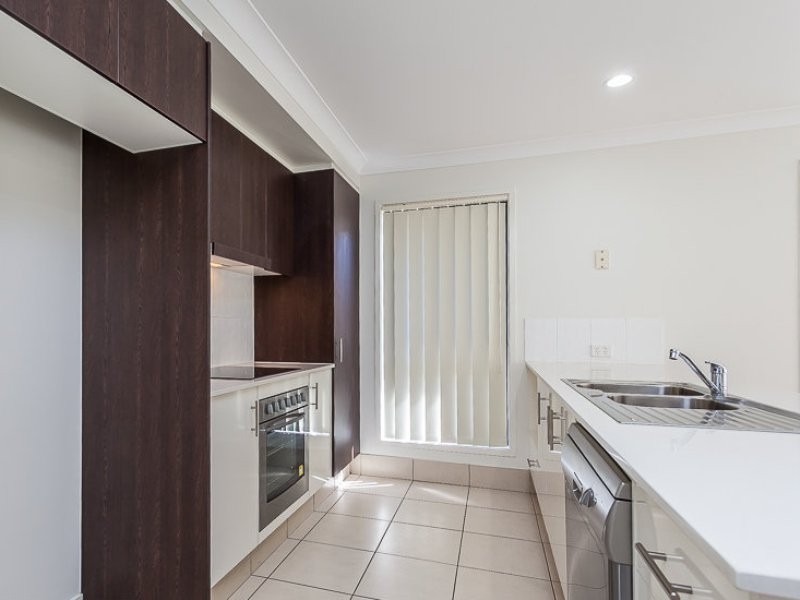 26 Hartley Crescent, North Lakes QLD 4509