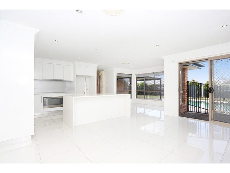 4 Cootamundra Crescent, Narangba QLD 4504