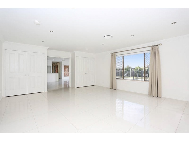 4 Cootamundra Crescent, Narangba QLD 4504