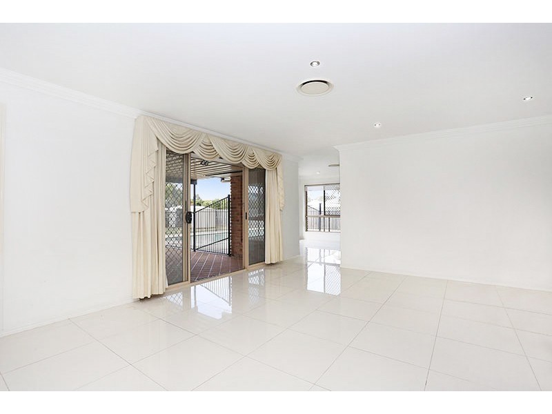 4 Cootamundra Crescent, Narangba QLD 4504